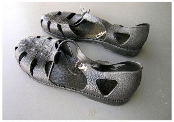 Bisrat Gebreyasus , Plastic sandals